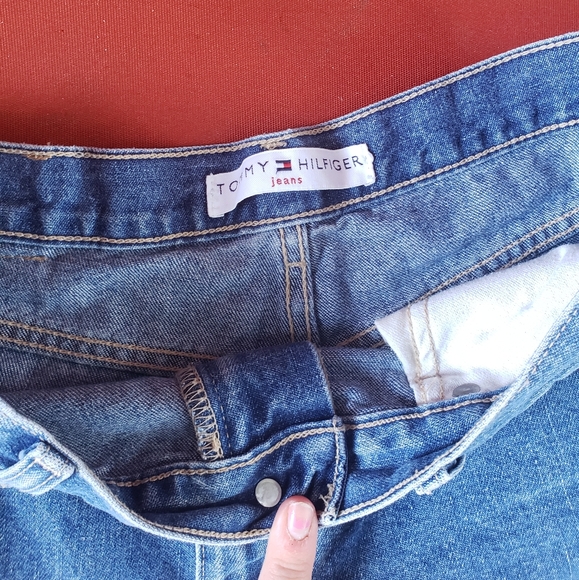 Vintage Tommy Shorts!! - Picture 3 of 4